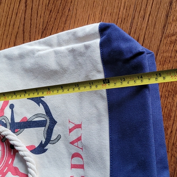 NWOT - Large "Seas the Day" Beach Tote - Picture 11 of 12